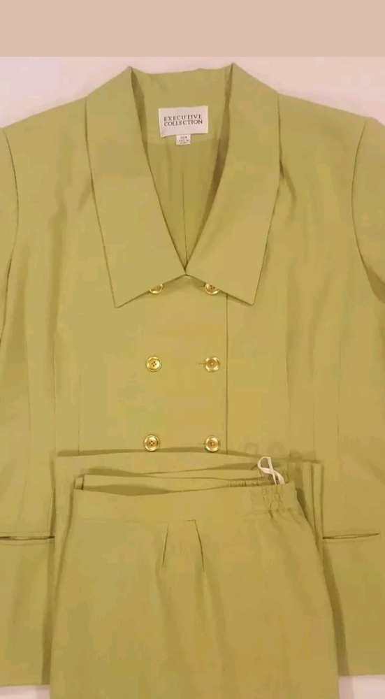 Executive Collection Womens Plus Size 26W Suit